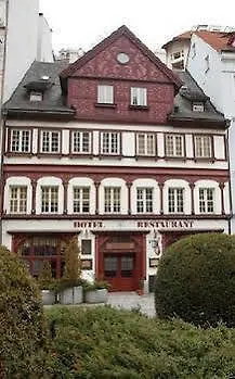 Hotel Petr Karlovy Vary 4*,