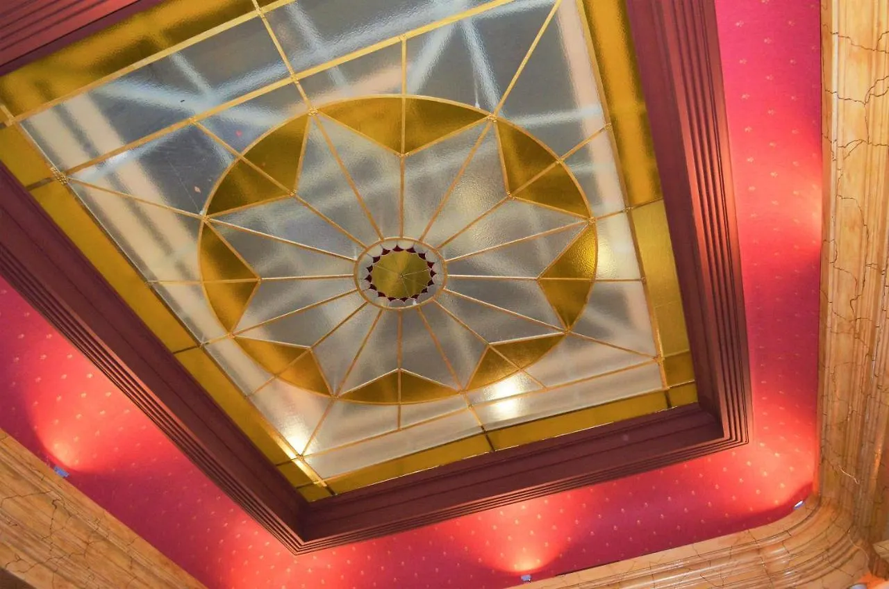 Hotel Petr Karlovy Vary 4*,